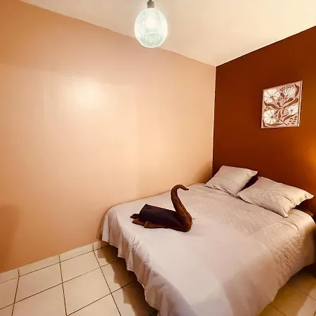Ecrin De Private Hot Tub Secret Garden Apartment *